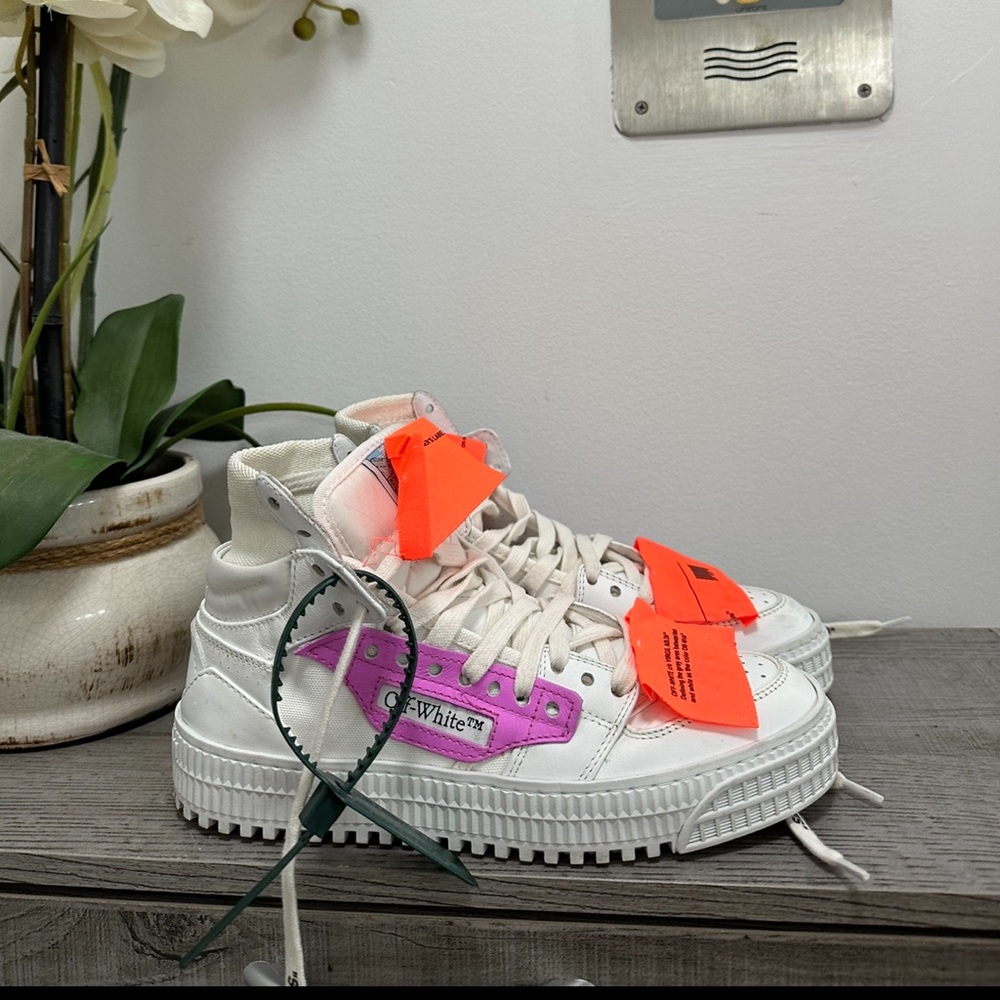 Women Off-White tm Sneakers Size 35 Color White